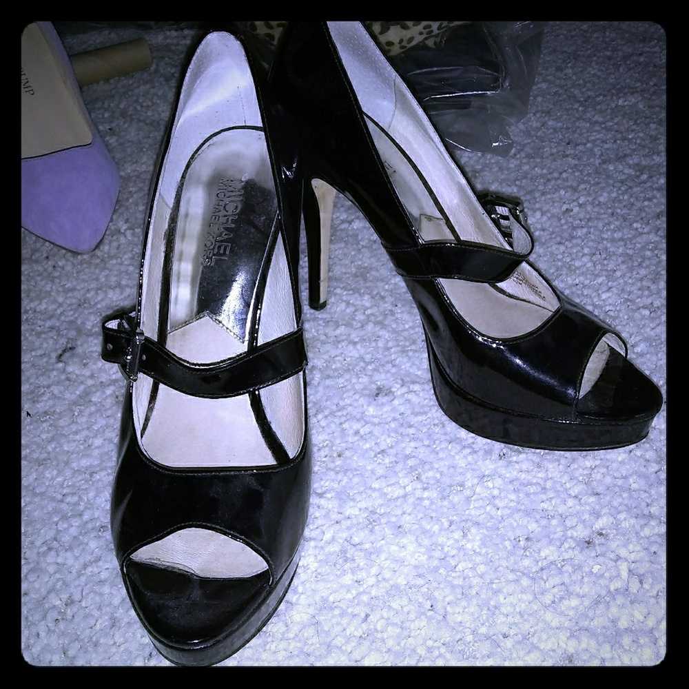 Michael Kors Black Pumps